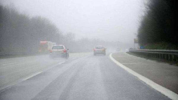 水對(duì)瀝青路面的影響 水對(duì)瀝青路面的影響